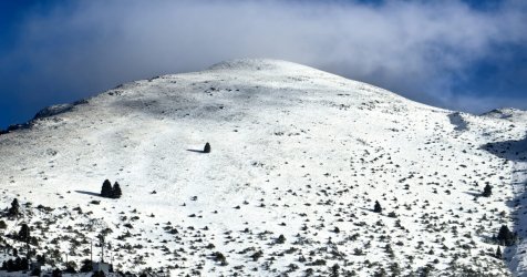 Βελούχι: Εντοπίστηκε σορός – Τα ρούχα παραπέμπουν στον 74χρονο ορειβάτη που αγνοείται