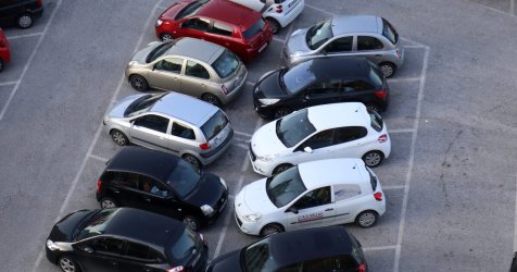 Πάρκινγκ μόνο για λίγους: 1 εκατ. ευρώ για μία θέση 12,5 τ.μ. στην Κηφισιά – Οι πιο εξωφρενικές τιμές το 2025