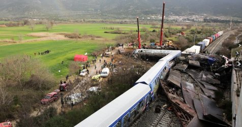 Τέμπη, τρία χρόνια μετά: Ο φόβος δηλώνει ακόμα «παρών» – «Μπαίνω μόνο στο 5ο βαγόνι»