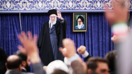 Πανηγυρίζουν στο Ισραήλ και στην Τεχεράνη μετά τις πληροφορίες για τον θάνατο του Χαμενεΐ  (Bίντεο)