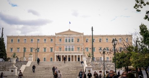 «Εγώ θα πάρω σύνταξη;» – Οι νέοι χάνουν την εμπιστοσύνη σε ΕΦΚΑ – ιδιώτες