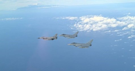 Στην Κύπρο τα ελληνικά F-16 – Aκολουθούν οι δύο φρεγάτες