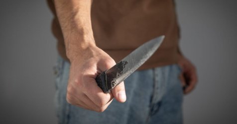 Άγιος Παντελεήμονας: Μαχαίρωσαν μαθητή έξω από σχολείο