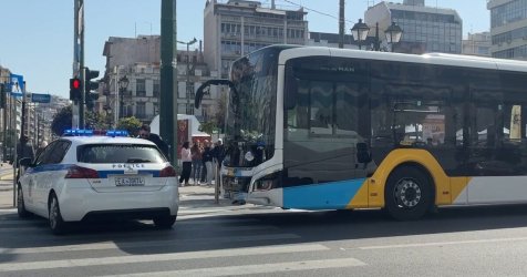 Σοβαρό τροχαίο στον Πειραιά: Ηλικιωμένος σε κρίσιμη κατάσταση μετά παράσυρση από λεωφορείο