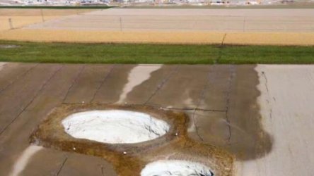 Τεράστιες τρύπες εμφανίζονται σε χωράφια της Τουρκίας – Τι προκαλεί το ανησυχητικό φαινόμενο