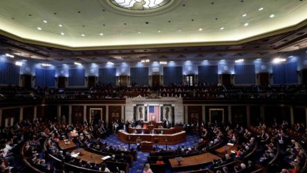 ΗΠΑ: Η Βουλή των Αντιπροσώπων αρνείται να περιορίσει τις εξουσίες του Τραμπ στον πόλεμο εναντίον του Ιράν