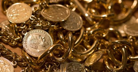 «Χρυσή» κομπίνα: Έταζαν λίρες σε χαμηλή τιμή και άρπαζαν τα χρήματα των θυμάτων – Πάνω από 1 εκατ. η λεία