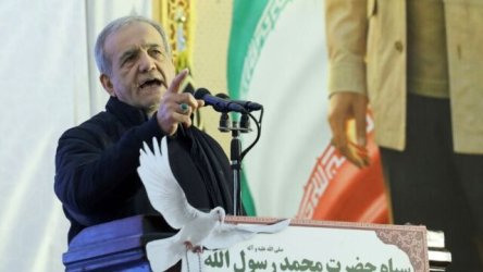 Πεζεσκιάν μετά τα σχόλια περί αναστολής επιθέσεων στη Μέση Ανατολή: Οι δηλώσεις μου “παρερμηνεύθηκαν από τον εχθρό που επιδιώκει να σπείρει διχασμό με τους γείτονες”