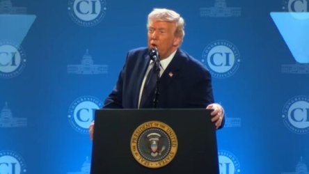 Δείτε Live: Η ομιλία του Ντόναλντ Τραμπ στη Φλόριντα – “Ο πόλεμος θα τελειώσει πολύ γρήγορα”