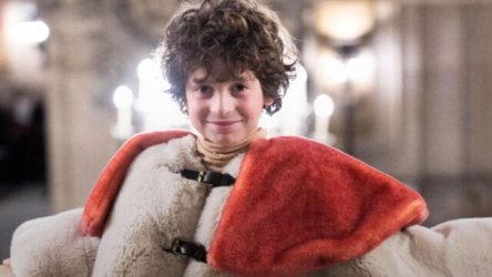 Ο νεότερος σχεδιαστής του κόσμου είναι 10 ετών και έγινε ανάρπαστος στην Εβδομάδα Μόδας του Παρισιού  (Εικόνες & Βίντεο)