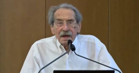 Πέθανε ο Αντώνης Κούρτης – Θρήνος για τον ιστορικό δημοσιογράφο και πρώην κυβερνητικό εκπρόσωπο