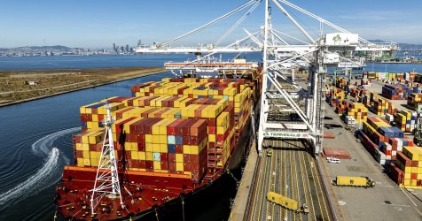 Πόλεμος στο Ιράν: Εκτοξεύονται τα ναύλα – Αλλάζουν διαδρομή τα containers ships