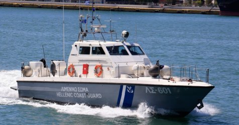 Θρίλερ στη Ρόδο: Αγνοείται 81χρονος στην Κάλαθο – Τον παρέσυρε κύμα ενώ ψάρευε