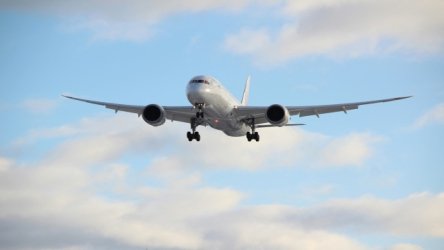 Ντουμπάι: Αναστέλλονται οι πτήσεις στο αεροδρόμιο μετά την επιδρομή drone στα Ηνωμένα Αραβικά Εμιράτα (Βίντεο)