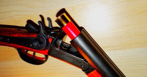 Θεσσαλονίκη: 71χρονος βγήκε στο μπαλκόνι με καραμπίνες και απειλούσε γείτονες