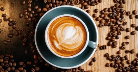 Έρχεται «βουτιά» στις τιμές του καφέ – Πότε θα φανεί η μείωση στην τσέπη μας