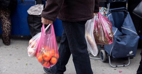 Στα ύψη η ακρίβεια: Αυξήσεις – «φωτιά» σε καύσιμα, τρόφιμα, αεροπορικά εισιτήρια και πακέτα διακοπών για το Πάσχα