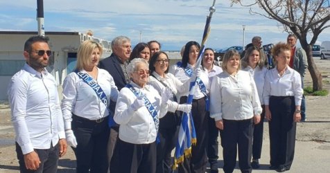 Μάθημα ζωής από την κυρία Σοφία: Η 82χρονη μαθήτρια από τη Ρόδο καταχειροκροτήθηκε στην παρέλαση της 25ης Μαρτίου