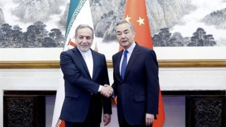 Το Ιράν πιέζει Κίνα και Ρωσία να πάρουν σαφή θέση απέναντι στον πόλεμο – Επικοινωνία Αραγτσί με τον Κινέζο υπουργό Εξωτερικών