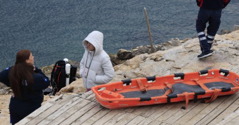 Στα επικίνδυνα νερά του «Πηγαδιού του Διαβόλου»: Συγκλονιστικά βίντεο από δύτες