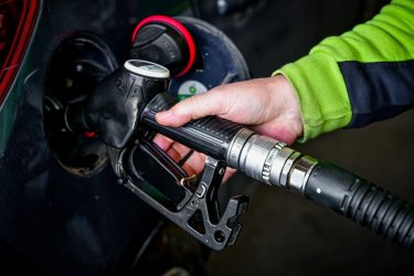 Τη Δευτέρα στη Βουλή η ΠΝΠ για την επιδότηση καυσίμων – Τι περιλαμβάνει