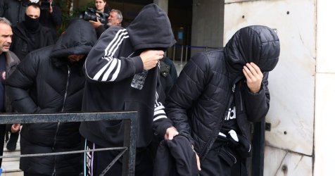 Celebrity απάτη: Ελεύθεροι υπό όρους 7 κατηγορούμενοι