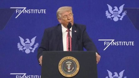 Νέο μήνυμα Τραμπ στο Ιράν: “Πρέπει να ανοίξουν τα Στενά του Τραμπ… εννοώ, του Ορμούζ” (Βίντεο)