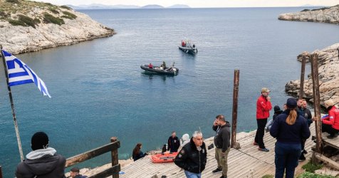 Αρχίζει η ανάσυρση του νεκρού δύτη στη Βουλιαγμένη – Η δραματική μαρτυρία του φίλου του