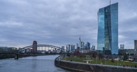 FT: Το «φάντασμα» του πληθωρισμού επιστρέφει στην Ευρώπη – Εκτοξεύθηκαν τα κρατικά ομόλογα και το κόστος δανεισμού