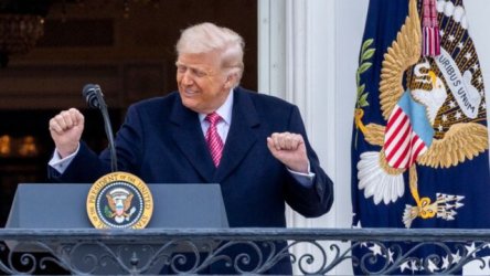 Τραμπ στους Financial Times: “Θα μπορούσαμε να πάρουμε πολύ εύκολα το νησί Χαργκ”