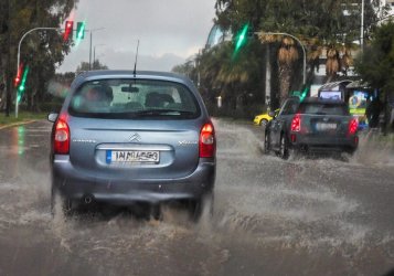 Κακοκαιρία από την Αφρική φέρνει επικίνδυνες καταιγίδες στην Αθήνα – Σκόνη, 10 μποφόρ και χιόνια