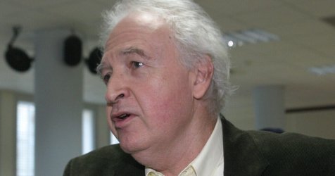 Στο ίδιο τραπέζι με τον δήμιό του: Η άγνωστη συνάντηση του αρχηγού της 17Ν Γιωτόπουλου με τον Περατικό πριν τη δολοφονία