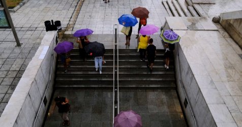 Κακοκαιρία Erminio: Διπλό χτύπημα με πολύ δυνατές καταιγίδες στην Αθήνα – Live η εξέλιξη των φαινομένων