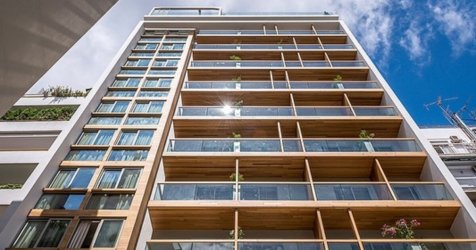 Πρόστιμο 10.000 ευρώ το ΣτΕ για τη μη κατεδάφιση των 3 τελευταίων ορόφων του ξενοδοχείου Coco-Mat