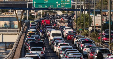Φωτιά σε φορτηγό στη λεωφόρο Κηφισού