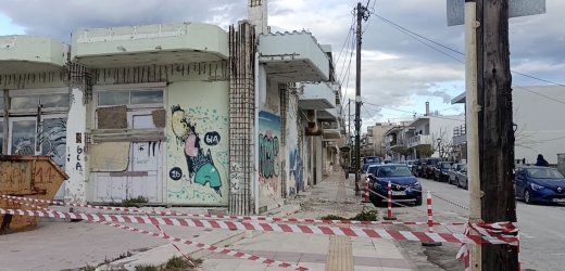 Κόρινθος: «Δούλευαν κομπρεσέρ από το πρωί» – Μαρτυρία για την τραγωδία με τη 43χρονη που καταπλακώθηκε από μπαλκόνι