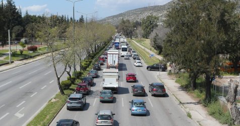 Πάσχα 2026: Πάνω από 50.000 οχήματα έφυγαν από την Αττική σε λίγες ώρες – Ομαλοποιείται η κυκλοφορία