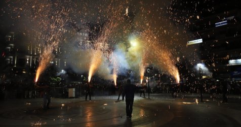 Πάσχα: Αναβίωσε το έθιμο των χαλκουνιών στο Αγρίνιο – Δείτε εικόνες και βίντεο