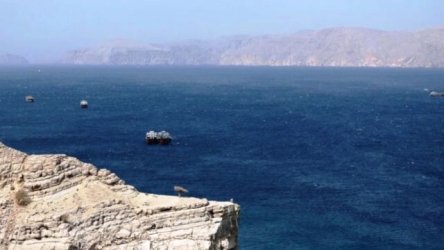 Οι ΗΠΑ ανακοίνωσαν τον αποκλεισμό των Στενών του Ορμούζ και των ιρανικών λιμανιών – Ποια η στάση του Πακιστάν