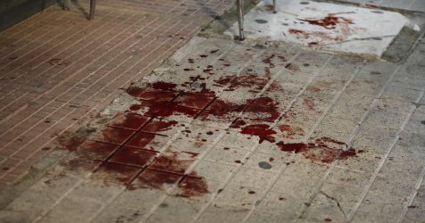 «Σοκ στα Εξάρχεια: Δύο ληστές μαχαίρωσαν περιπτερά ζητώντας χρήματα (βίντεο)»