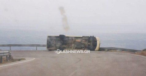 Χανιά: Σαρωτικοί άνεμοι αναποδογύρισαν λεωφορείο – Ζημιές και μεγάλα προβλήματα στην ηλεκτροδότηση