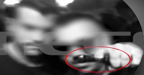 «Σκάνδαλο στην Κεφαλονιά: Φωτογραφίες με χρήματα και όπλο «καίνε» 26χρονο αρσιβαρίστα – Οι προκλητικές αναρτήσεις που σοκάρουν»