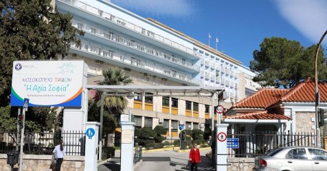 Χαϊδάρι: Συγκλονίζει η μητέρα της 13χρονης – Έπαθε 4-5 φορές ανακοπή