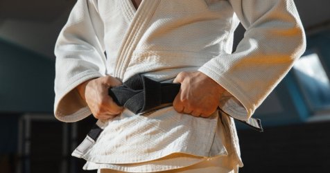 Δύο οι πρωταθλητές τζούντο που ελέγχονται για την παράξενη μεταφορά 1,15 εκατ. ευρώ σε σακούλες