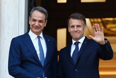 Μητσοτάκης – Μακρόν: Αδιαπραγμάτευτη η ρήτρα αμοιβαίας συνδρομής – 9 συμφωνίες Ελλάδας–Γαλλίας