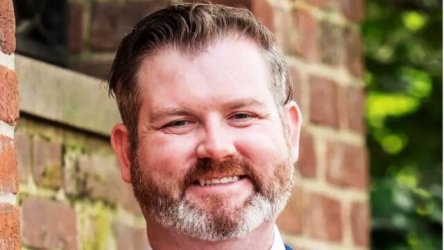 UFO: Νεκρός μάρτυρας πριν καταθέσει στο Κογκρέσο για μυστικά προγράμματα – Μυστήριο με τον βετεράνο της Πολεμικής Αεροπορίας