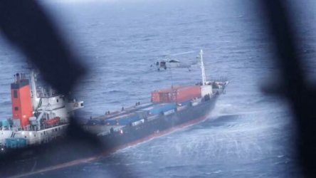 Μέση Ανατολή: Αμερικανοί πεζοναύτες επιβιβάστηκαν πλοίο μεταφοράς εμπορευματοκιβωτίων στην Αραβική Θάλασσα (Βίντεο)