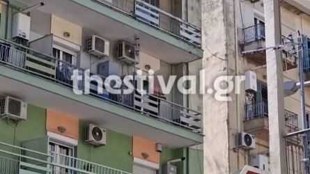 Στο Ψυχιατρικό Νοσοκομείο Θεσσαλονίκης ο 20χρονος που πετούσε αντικείμενα στο δρόμο από το μπαλκόνι του