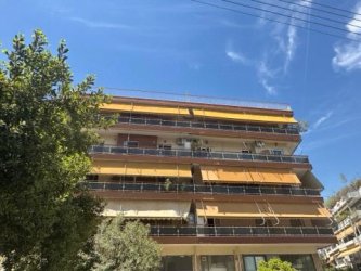 «Αμπελόκηποι: Αποκαλύψεις σοκ από την έφοδο της ΕΛΑΣ σε αυτοσχέδιο «γηροκομείο» – Φρίκη σε διαμέρισμα»