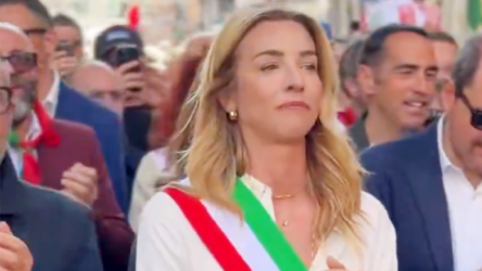 To… rave Bella Ciao της Αριστεράς στη Μελόνι έχει άρωμα γυναίκας: Η δήμαρχος της Γένοβας, Σίλβια Σάλις, καλείται να σώσει την παρτίδα (Βίντεο)